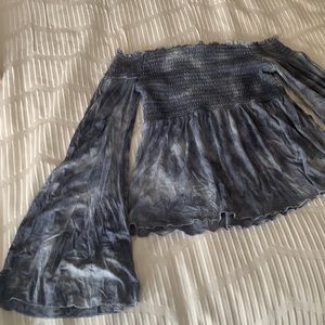 Off- shoulder tye-dye top